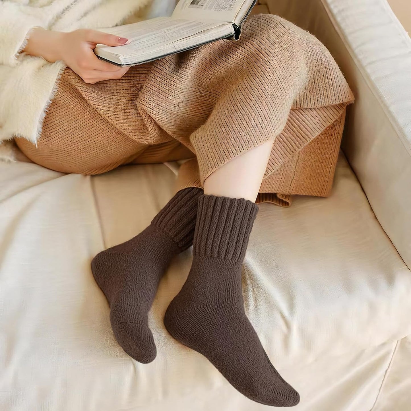 🔥LAST DAY 49% OFF -5 Pairs Women's Solid Mid-calf Socks