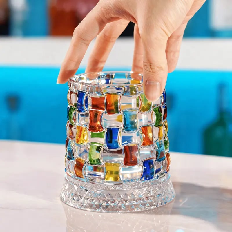 Hand-Painted Embossed Rotating Whiskey Glass – Minimal Luxury Crystal Tumbler with Smooth Spin Design